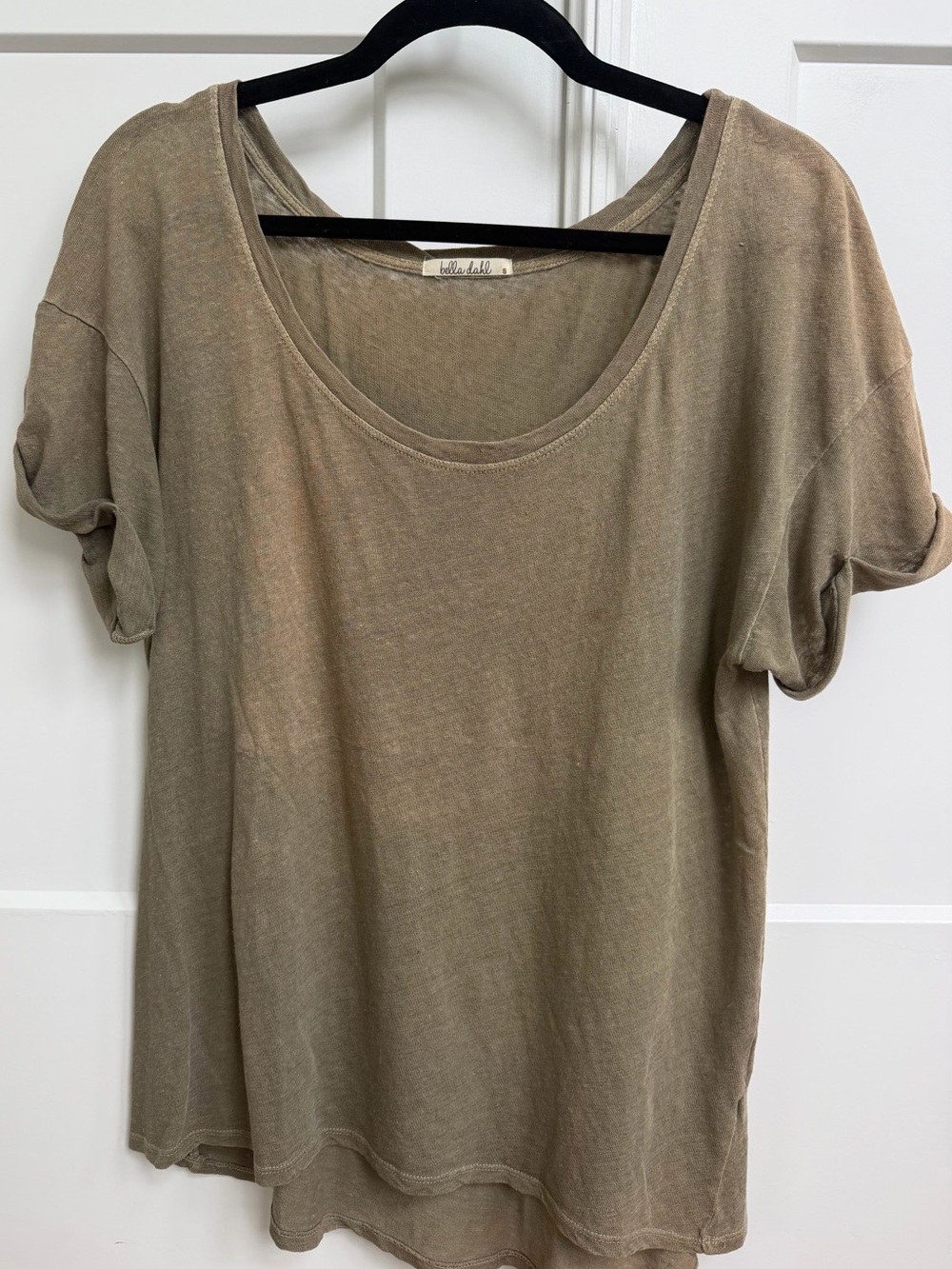 Bella Dahl Olive Short Sleeve Scoop Neck Tee